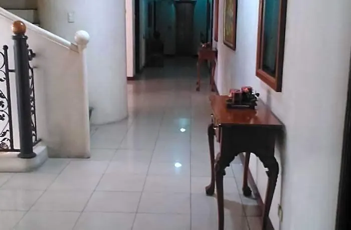 Casa Micarosa And Residences 2* Manille